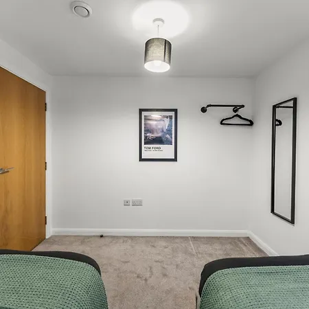 Modern Retreat Near Centre Apartmán